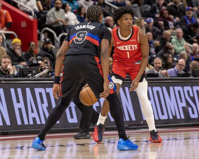 雷速官网-爆大冷！火箭掀翻东部第一：杜兰特爆砍32分7板，阿门压制弟弟