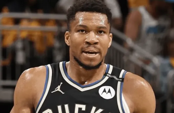 雷速官网-掘记:字母哥有点像24年受伤后的恩比德,动作谨慎&弯腰弓背